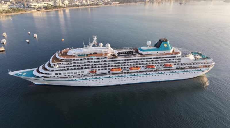 ARRIBO DEL CRUCERO MS AMERA A ACAPULCO