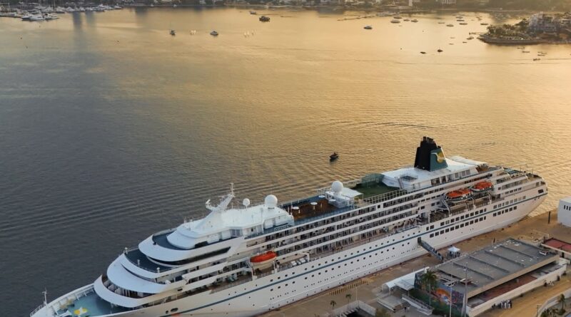 ARRIBO DEL CRUCERO MS AMADEA A LOS PUERTOS DE ACAPULCO Y ZIHUATANEJO